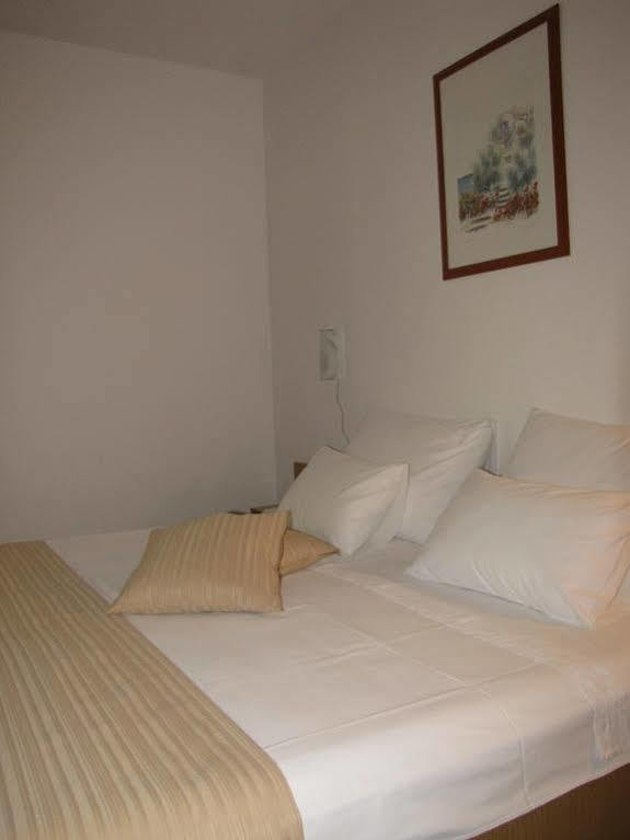 Apartment Alice Pula Exterior photo